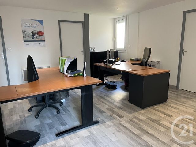 Bureaux à louer - 67.3 m2 - 16 - Charente