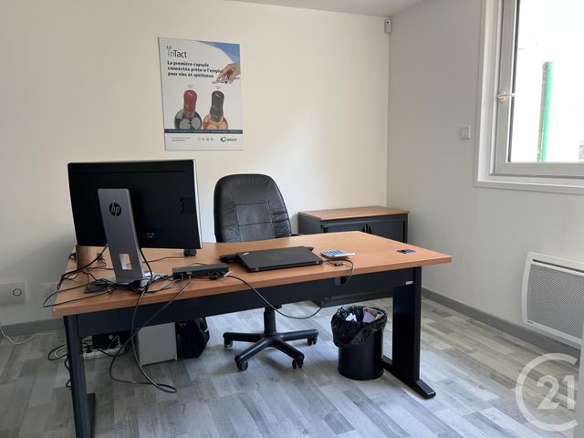 Bureaux à louer - 67.3 m2 - 16 - Charente