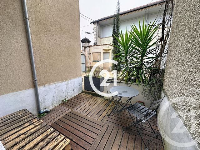 Appartement F3 &agrave; louer - 3 pi&egrave;ces - 50 m2 - Cognac - 16 - POITOU-CHARENTES