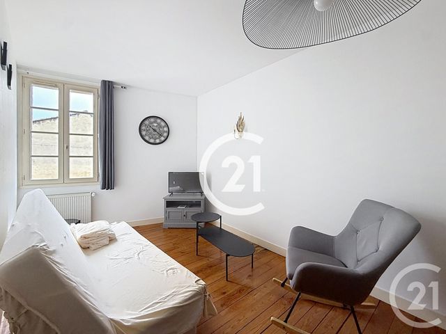 Appartement T2 &agrave; louer - 2 pi&egrave;ces - 56,50 m2 - Cognac - 16 - POITOU-CHARENTES