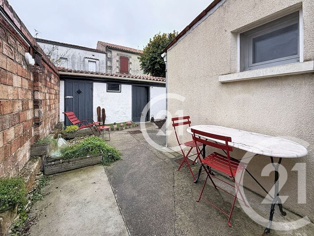 Maison &agrave; louer - 3 pi&egrave;ces - 70 m2 - Cognac - 16 - POITOU-CHARENTES
