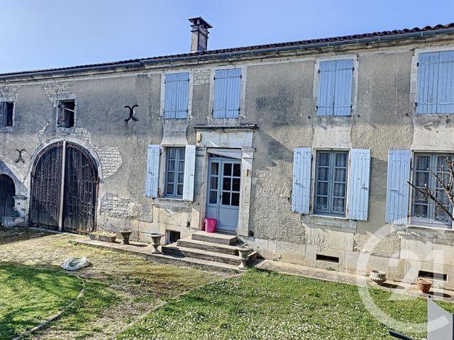 Maison à vendre - 4 pièces - 189 m2 - Salignac Sur Charente - 17 - POITOU-CHARENTES