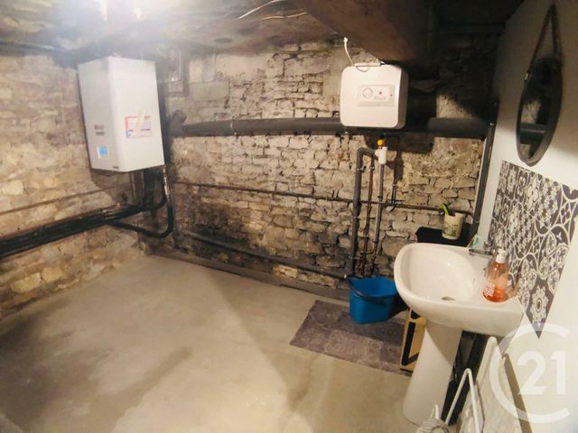 Local commercial à louer - 20.0 m2 - 16 - Charente