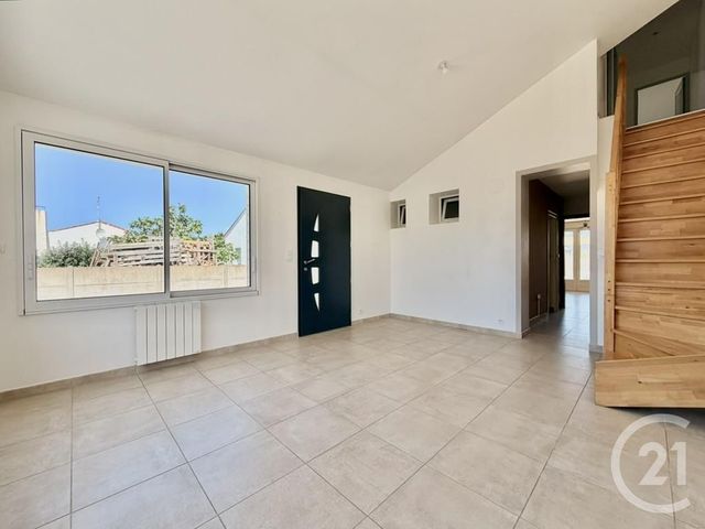 Maison &agrave; louer - 5 pi&egrave;ces - 99,79 m2 - St Hilaire De Riez - 85 - PAYS-DE-LOIRE