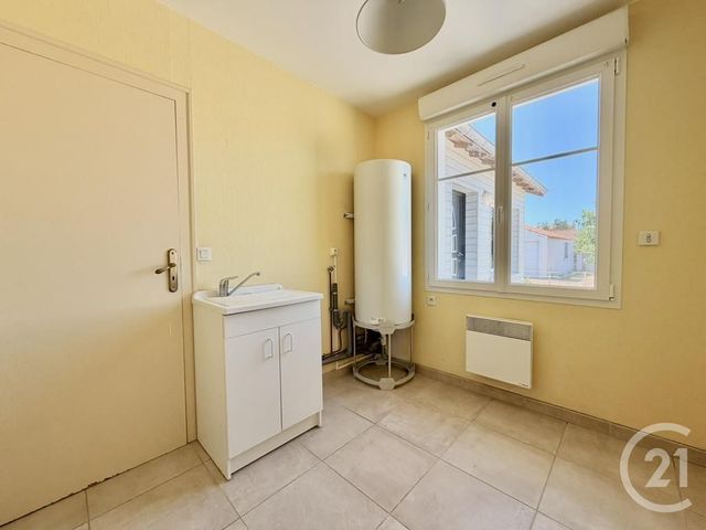 Maison &agrave; louer - 5 pi&egrave;ces - 99,79 m2 - St Hilaire De Riez - 85 - PAYS-DE-LOIRE