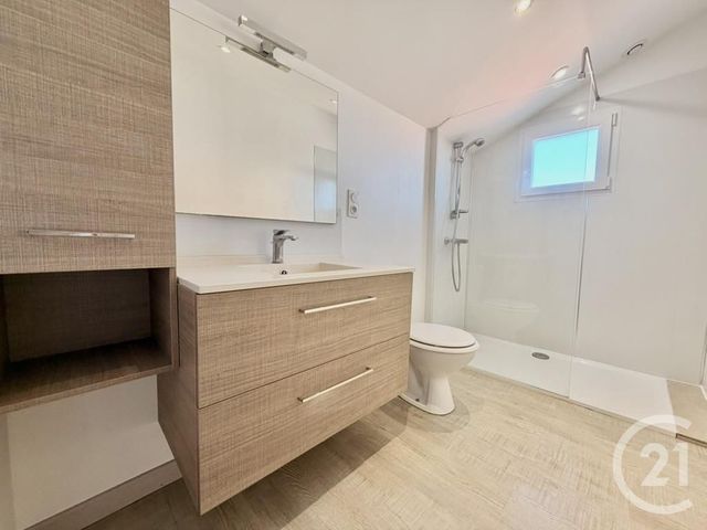 Maison &agrave; louer - 5 pi&egrave;ces - 99,79 m2 - St Hilaire De Riez - 85 - PAYS-DE-LOIRE