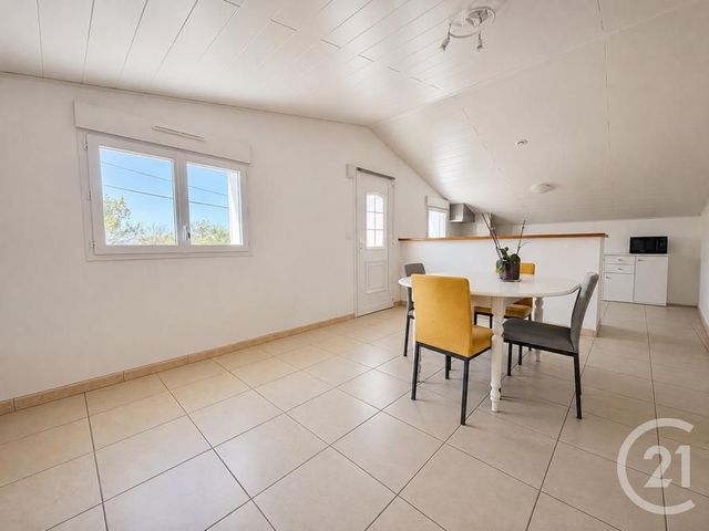 Appartement F3 &agrave; louer - 3 pi&egrave;ces - 86,56 m2 - St Hilaire De Riez - 85 - PAYS-DE-LOIRE