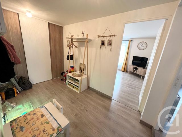 Appartement a vendre  - 3 pièce(s) - 79.7 m2 - Surfyn