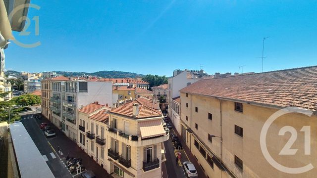 Appartement F2 à vendre - 2 pièces - 25,71 m2 - Cannes - 06 - PROVENCE-ALPES-COTE-D-AZUR