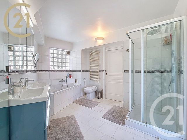 Appartement F6 &agrave; vendre - 6 pi&egrave;ces - 143,80 m2 - Cannes - 06 - PROVENCE-ALPES-COTE-D-AZUR