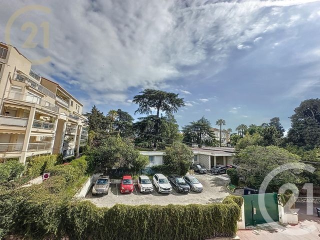 Appartement F3 à vendre - 3 pièces - 61,01 m2 - Cannes - 06 - PROVENCE-ALPES-COTE-D-AZUR