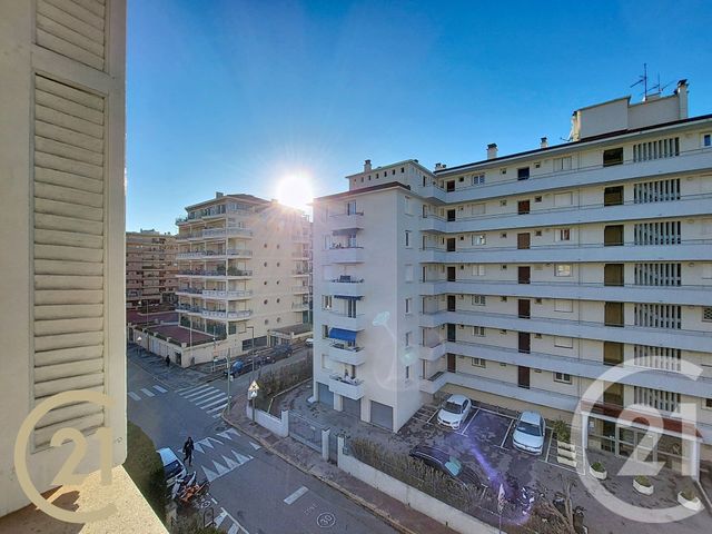 Appartement F4 à vendre - 4 pièces - 65,10 m2 - Le Cannet - 06 - PROVENCE-ALPES-COTE-D-AZUR