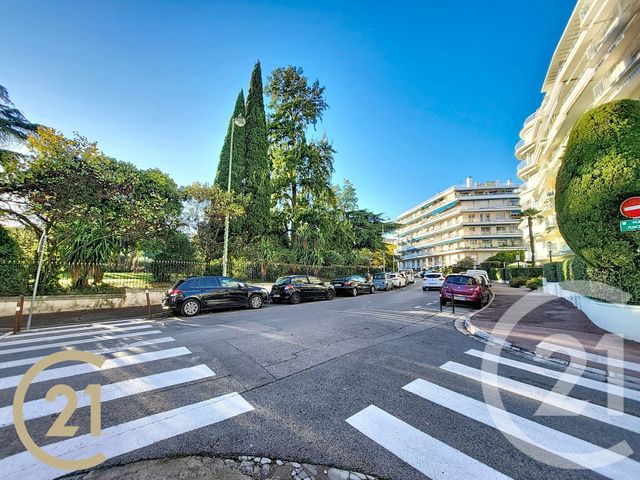 Appartement F4 à vendre - 4 pièces - 65,10 m2 - Le Cannet - 06 - PROVENCE-ALPES-COTE-D-AZUR