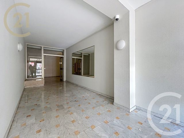 Appartement F1 à vendre - 1 pièce - 30,77 m2 - Cannes - 06 - PROVENCE-ALPES-COTE-D-AZUR