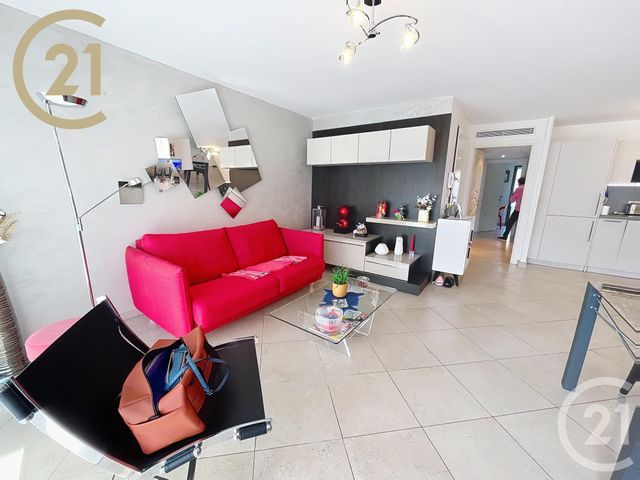 Appartement F3 &agrave; vendre - 3 pi&egrave;ces - 69,05 m2 - Cannes - 06 - PROVENCE-ALPES-COTE-D-AZUR