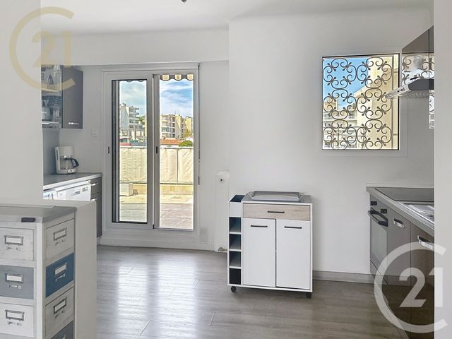 Appartement F3 à vendre - 3 pièces - 81,86 m2 - Cannes - 06 - PROVENCE-ALPES-COTE-D-AZUR