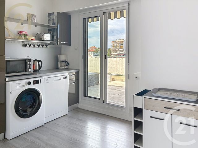 Appartement F3 à vendre - 3 pièces - 81,86 m2 - Cannes - 06 - PROVENCE-ALPES-COTE-D-AZUR
