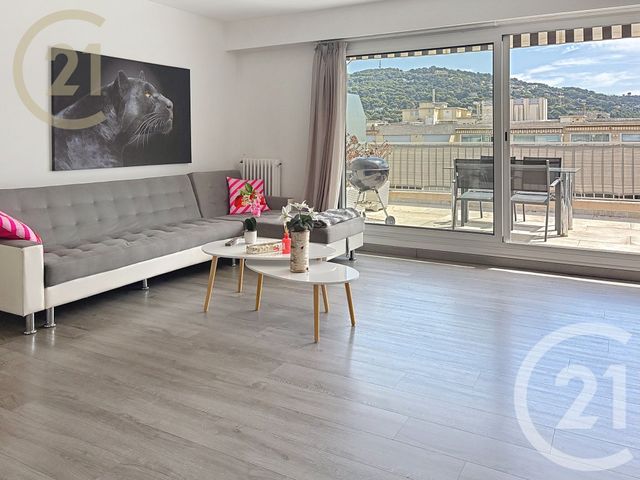 Appartement F3 à vendre - 3 pièces - 81,86 m2 - Cannes - 06 - PROVENCE-ALPES-COTE-D-AZUR