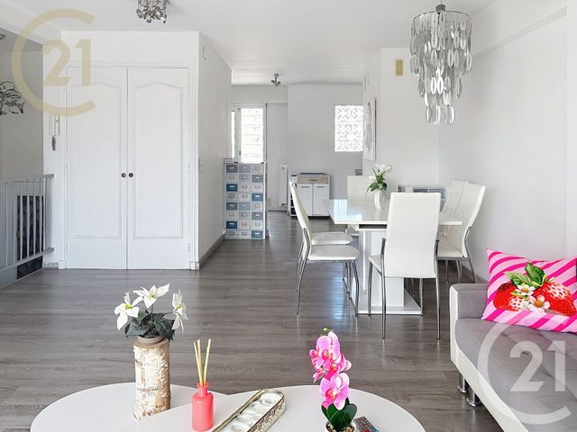Appartement F3 à vendre - 3 pièces - 81,86 m2 - Cannes - 06 - PROVENCE-ALPES-COTE-D-AZUR