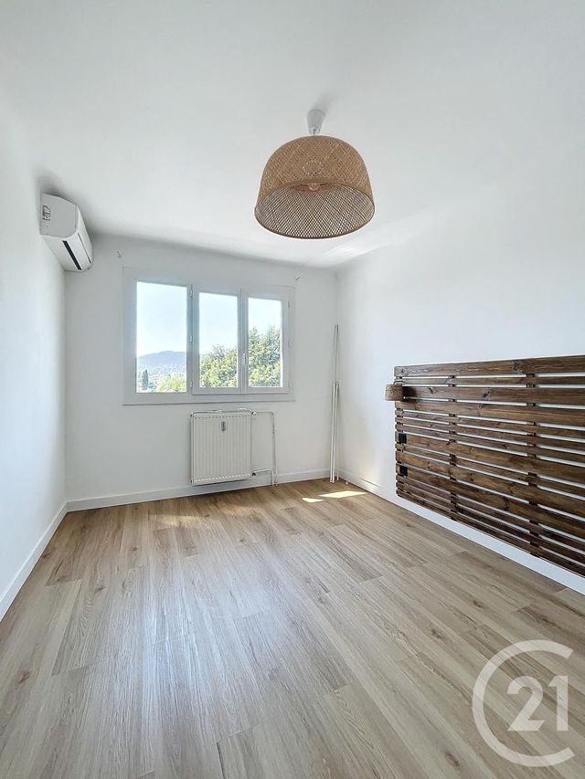 Appartement F2 à louer - 2 pièces - 40,13 m2 - Cannes La Bocca - 06 - PROVENCE-ALPES-COTE-D-AZUR