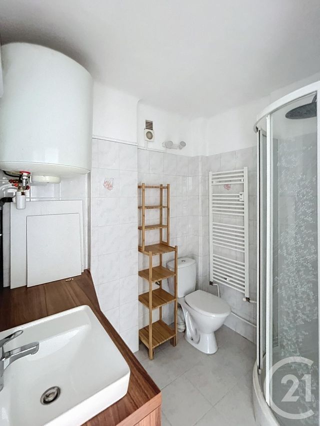 Appartement F2 à louer - 2 pièces - 40,13 m2 - Cannes La Bocca - 06 - PROVENCE-ALPES-COTE-D-AZUR