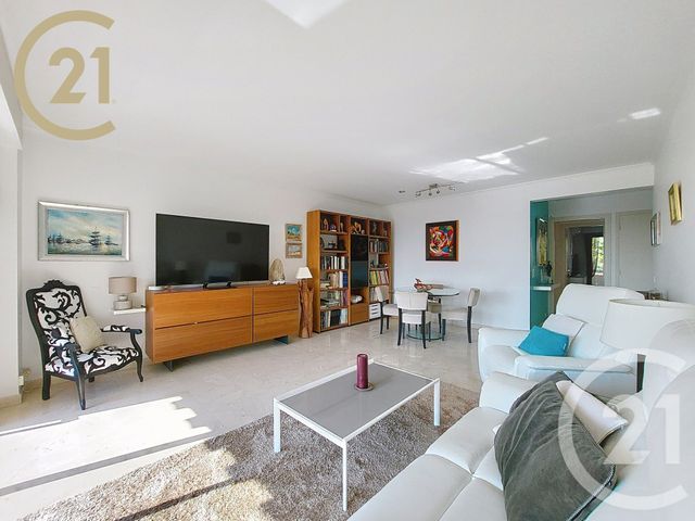 Appartement F3 à vendre - 3 pièces - 82,40 m2 - Cannes - 06 - PROVENCE-ALPES-COTE-D-AZUR