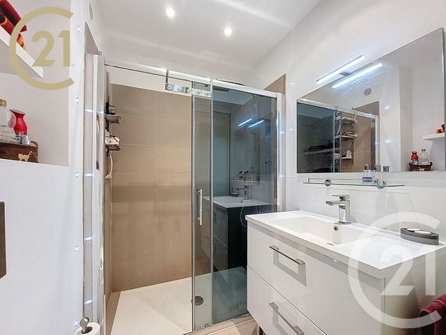 Appartement F3 à vendre - 3 pièces - 82,40 m2 - Cannes - 06 - PROVENCE-ALPES-COTE-D-AZUR