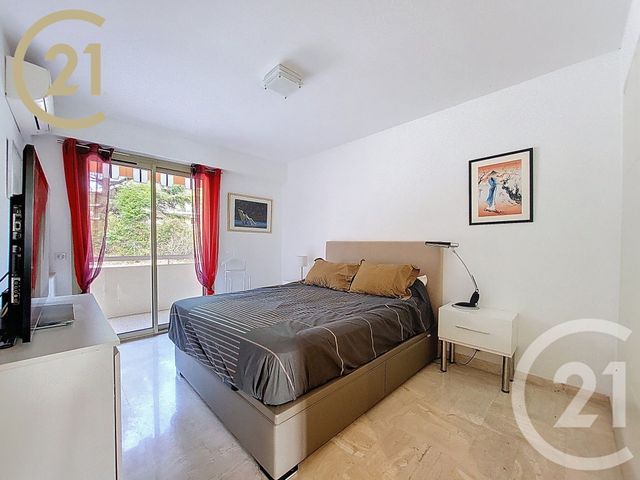 Appartement F3 à vendre - 3 pièces - 82,40 m2 - Cannes - 06 - PROVENCE-ALPES-COTE-D-AZUR