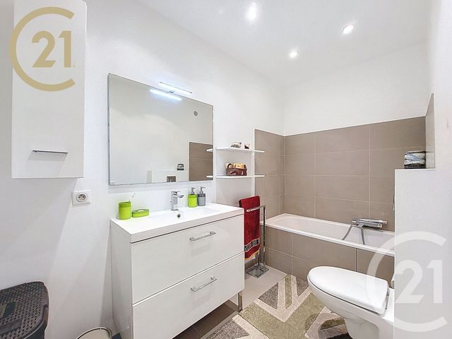 Appartement F3 à vendre - 3 pièces - 82,40 m2 - Cannes - 06 - PROVENCE-ALPES-COTE-D-AZUR