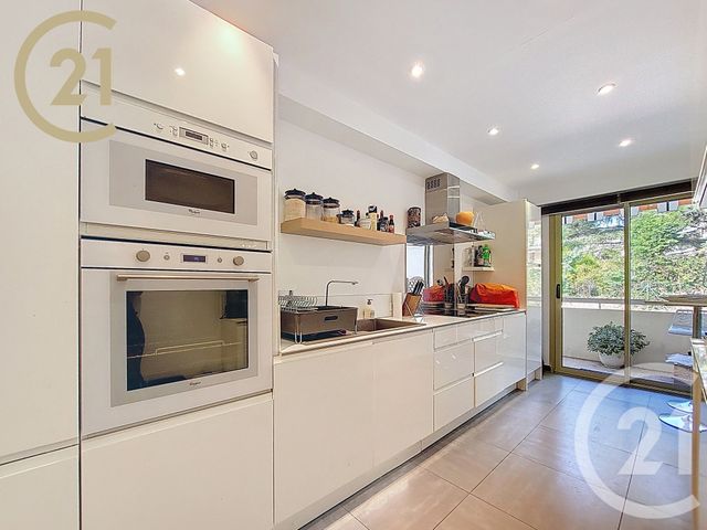 Appartement F3 à vendre - 3 pièces - 82,40 m2 - Cannes - 06 - PROVENCE-ALPES-COTE-D-AZUR