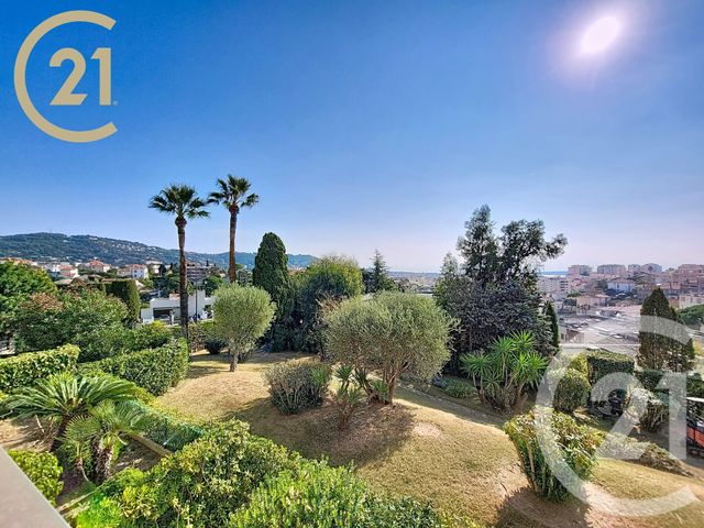 Appartement F3 à vendre - 3 pièces - 82,40 m2 - Cannes - 06 - PROVENCE-ALPES-COTE-D-AZUR