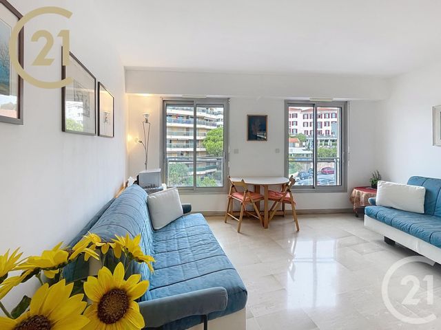 Appartement F1 à vendre - 1 pièce - 23,65 m2 - Cannes - 06 - PROVENCE-ALPES-COTE-D-AZUR
