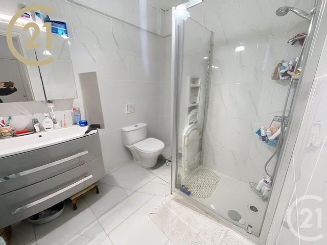 Appartement F3 à vendre - 3 pièces - 66,09 m2 - Cannes - 06 - PROVENCE-ALPES-COTE-D-AZUR