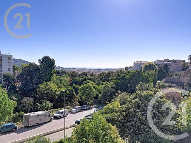 Appartement F3 à vendre - 3 pièces - 77,47 m2 - Cannes - 06 - PROVENCE-ALPES-COTE-D-AZUR