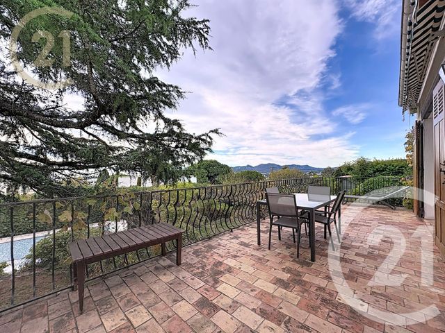 Maison &agrave; vendre - 4 pi&egrave;ces - 164 m2 - Cannes La Bocca - 06 - PROVENCE-ALPES-COTE-D-AZUR