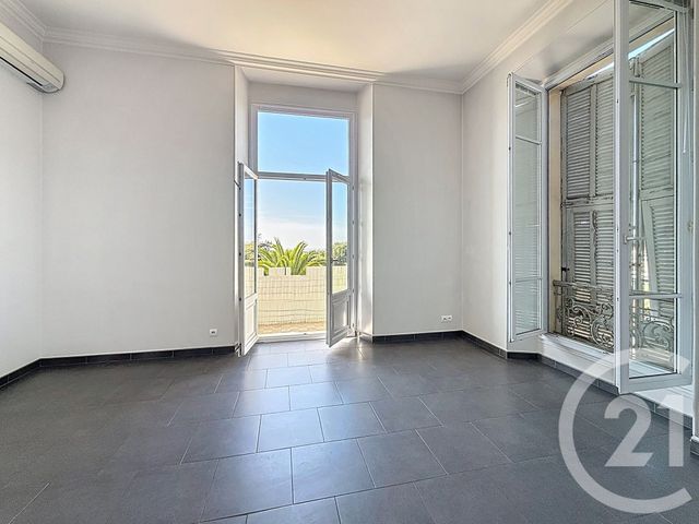 Appartement F2 à louer - 2 pièces - 67,28 m2 - Le Cannet - 06 - PROVENCE-ALPES-COTE-D-AZUR