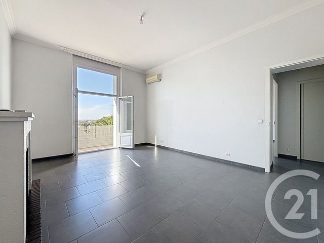 Appartement F2 à louer - 2 pièces - 67,28 m2 - Le Cannet - 06 - PROVENCE-ALPES-COTE-D-AZUR