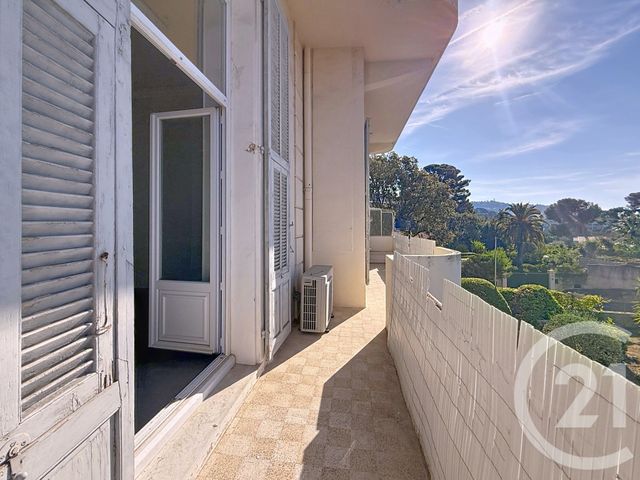Appartement F2 à louer - 2 pièces - 67,28 m2 - Le Cannet - 06 - PROVENCE-ALPES-COTE-D-AZUR