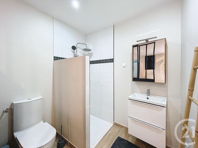 Maison &agrave; louer - 4 pi&egrave;ces - 65,27 m2 - Cannes - 06 - PROVENCE-ALPES-COTE-D-AZUR