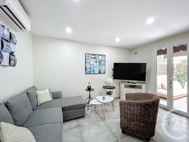 Maison &agrave; louer - 4 pi&egrave;ces - 65,27 m2 - Cannes - 06 - PROVENCE-ALPES-COTE-D-AZUR