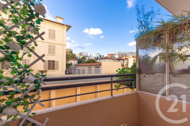 Appartement F2 à vendre - 2 pièces - 30,01 m2 - Cannes - 06 - PROVENCE-ALPES-COTE-D-AZUR