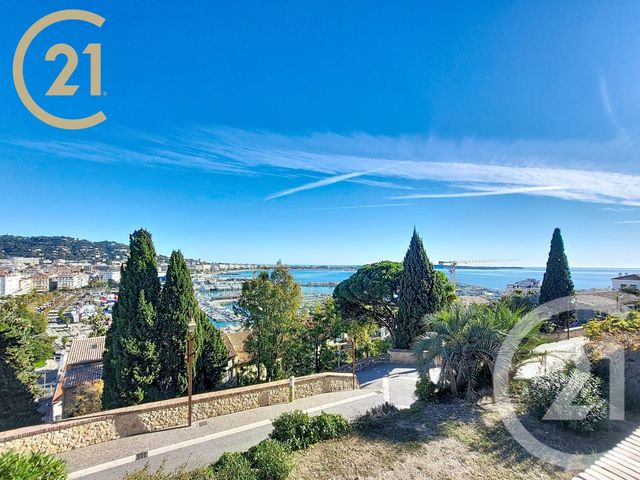 Appartement F4 à vendre - 4 pièces - 84,42 m2 - Cannes - 06 - PROVENCE-ALPES-COTE-D-AZUR