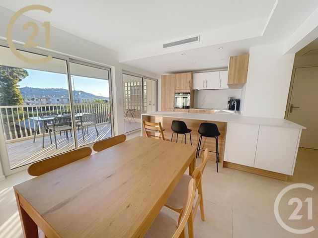 Appartement F3 à vendre - 3 pièces - 93,69 m2 - Cannes - 06 - PROVENCE-ALPES-COTE-D-AZUR