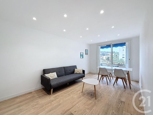 Appartement T4 &agrave; louer - 4 pi&egrave;ces - 66,25 m2 - Cannes - 06 - PROVENCE-ALPES-COTE-D-AZUR