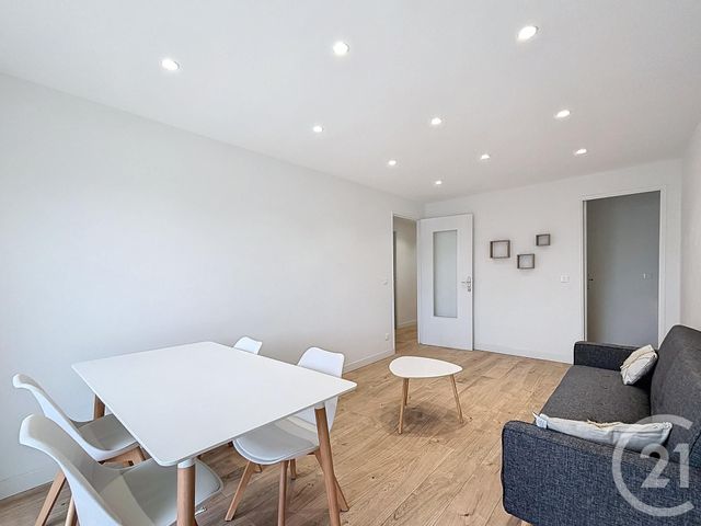 Appartement T4 &agrave; louer - 4 pi&egrave;ces - 66,25 m2 - Cannes - 06 - PROVENCE-ALPES-COTE-D-AZUR