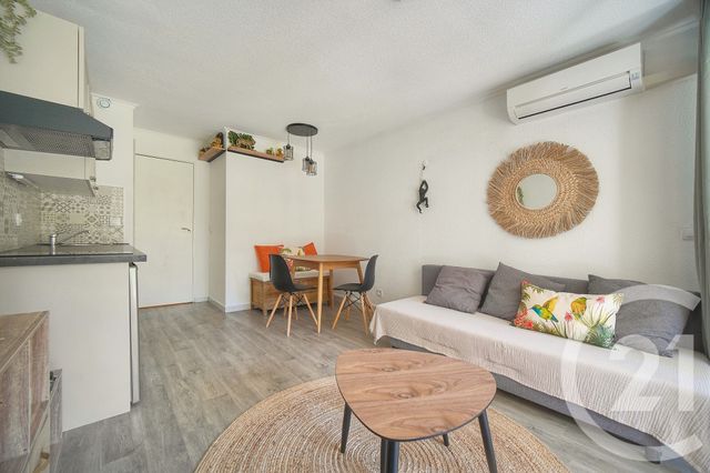 Appartement T2 &agrave; louer - 2 pi&egrave;ces - 27,85 m2 - Cannes La Bocca - 06 - PROVENCE-ALPES-COTE-D-AZUR