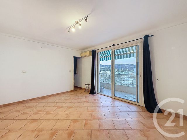 Appartement F3 &agrave; louer - 3 pi&egrave;ces - 53,23 m2 - Cannes - 06 - PROVENCE-ALPES-COTE-D-AZUR