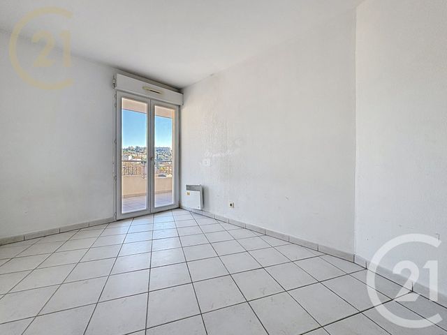 Appartement F3 &agrave; vendre - 3 pi&egrave;ces - 61,67 m2 - Cannes La Bocca - 06 - PROVENCE-ALPES-COTE-D-AZUR