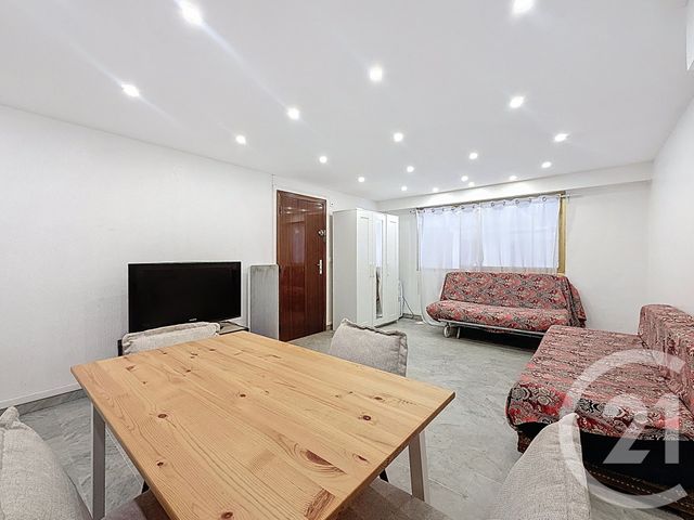 Appartement F2 &agrave; louer - 2 pi&egrave;ces - 45 m2 - Cannes - 06 - PROVENCE-ALPES-COTE-D-AZUR