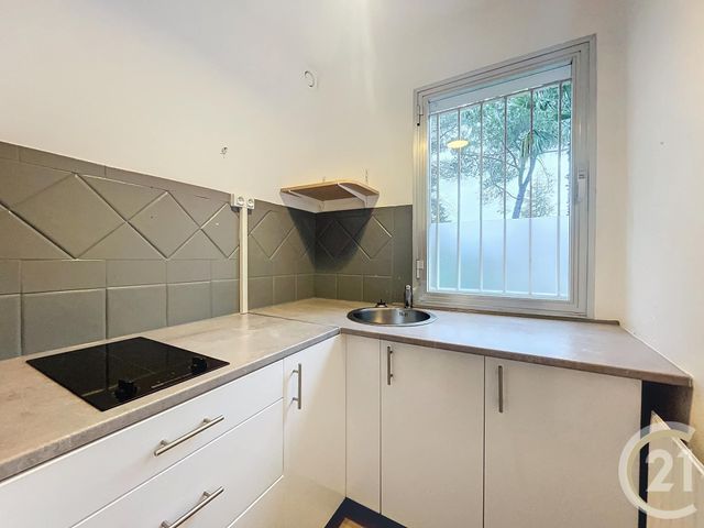 Appartement F1 &agrave; louer - 1 pi&egrave;ce - 33,72 m2 - Cannes La Bocca - 06 - PROVENCE-ALPES-COTE-D-AZUR